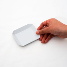 画像をギャラリービューアに読み込む, TY Square Plate 90 - Grey