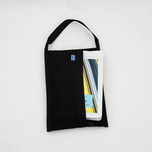画像をギャラリービューアに読み込む, H/M Necessity Handle Pouch