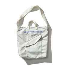 画像をギャラリービューアに読み込む, Snow Jacket Converted To Helmet Bag