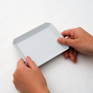 TY Square Plate 130 - Grey